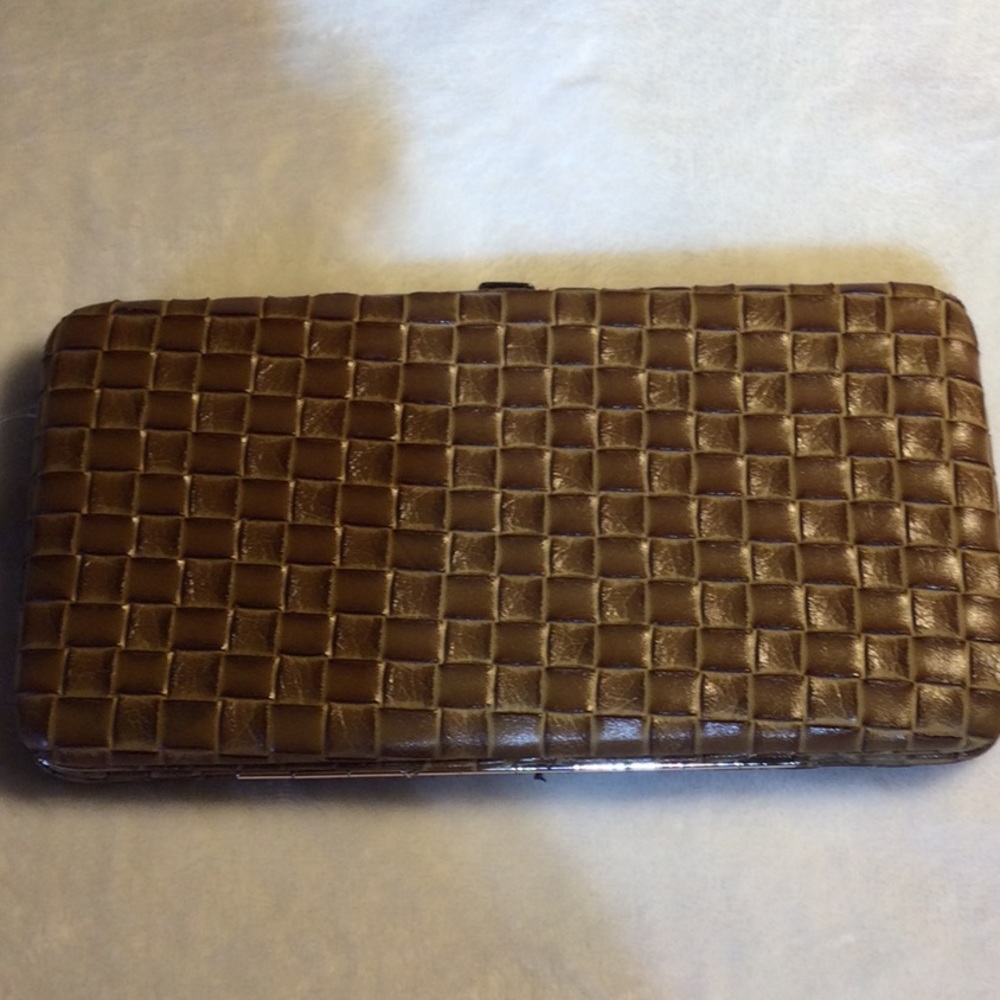 21 Brown Weaved pattern Wallet - Picture 12 of 12
